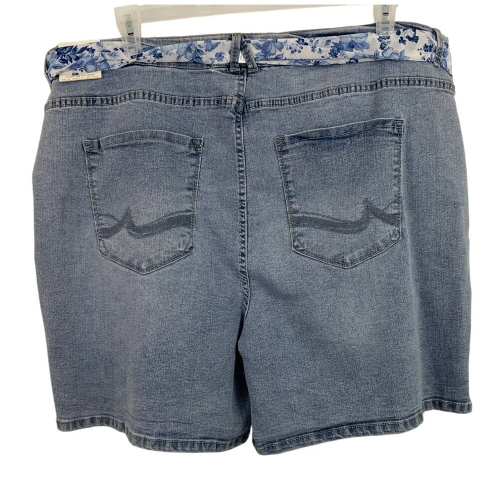 Angels Forever Young Everflex Classic Belted Denim Jean Shorts Womens Size 24W - Picture 2 of 13